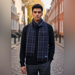 Vintage Burberrys Cashmere Men's Navy Scarf